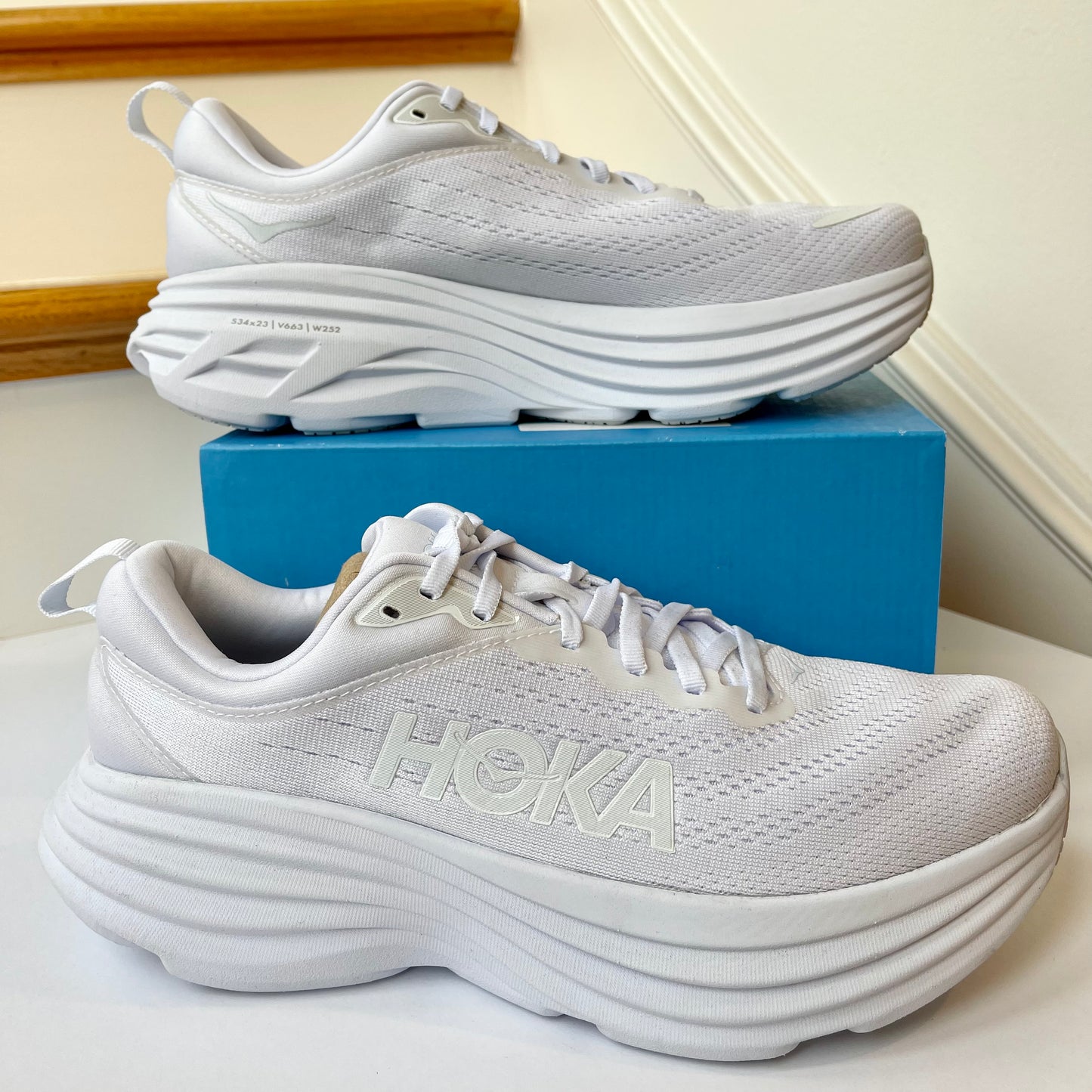 Hoka Bondi 8 Running Shoes Women’s in all ( triple ) white , WWH shoe