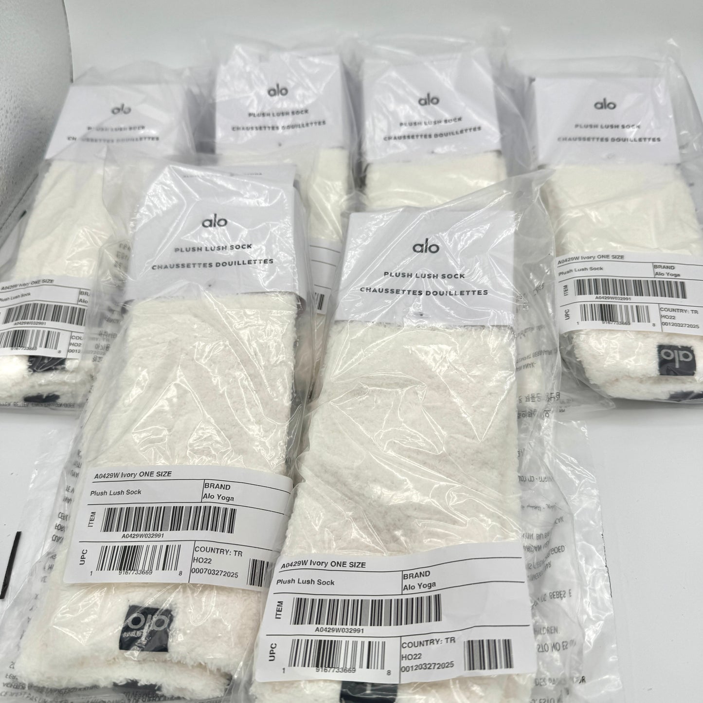 Alo Yoga (Bundle) Women’s Plush Lush Socks, 6x Pairs - Ivory White