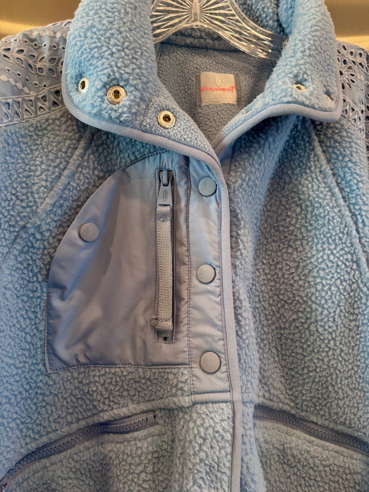 Free People Hit The Slopes Eyelet Fleece Jacket - Denim Rinse Blue