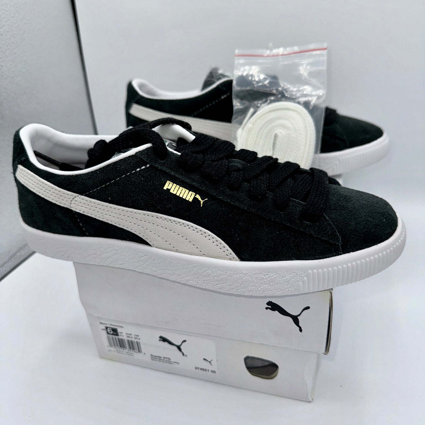 Puma Suede VTG Textured Leather Sneakers with extra laces in black / white