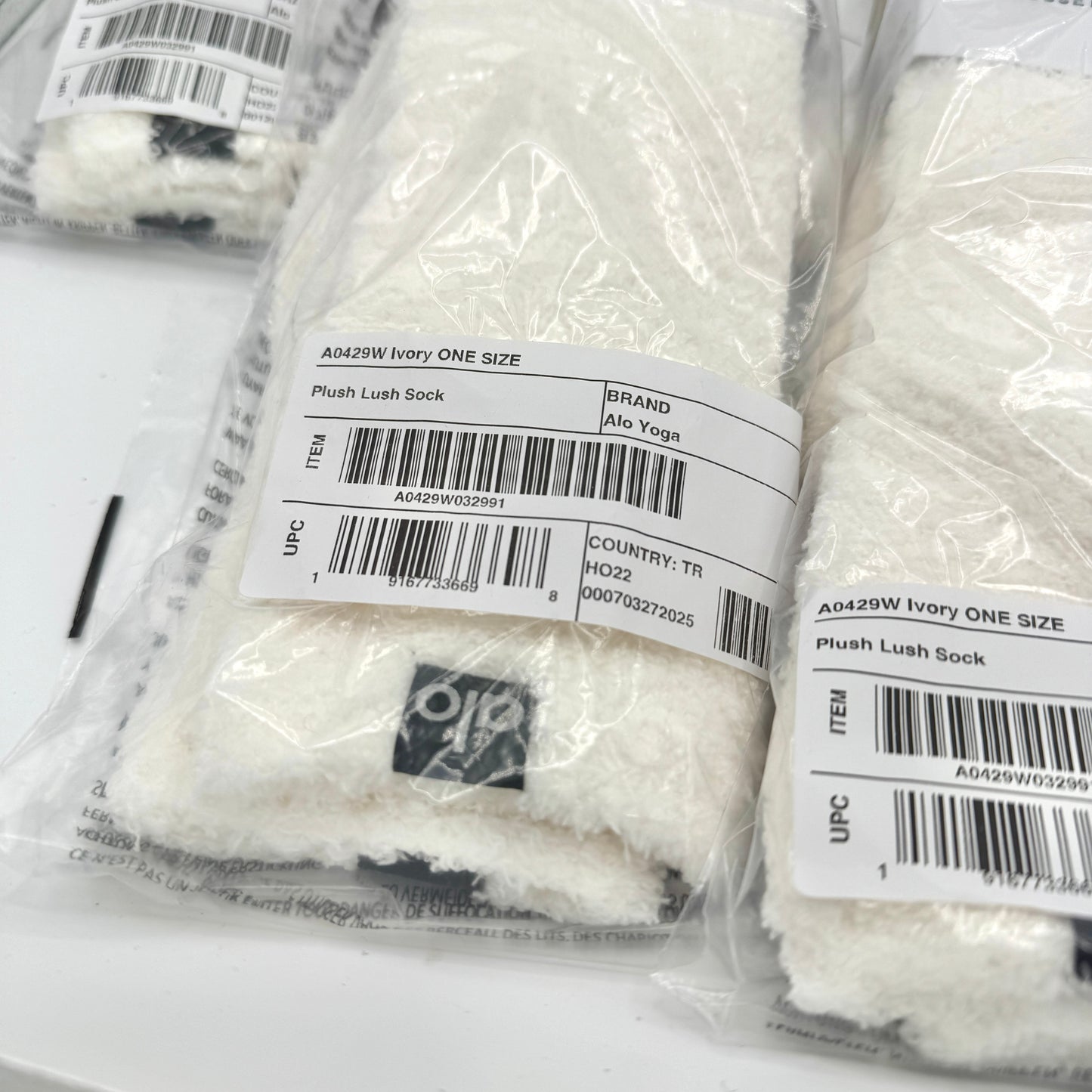 Alo Yoga (Bundle) Women’s Plush Lush Socks, 6x Pairs - Ivory White