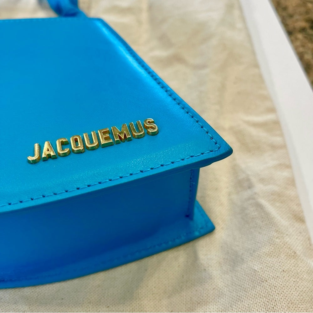 Jacquemus La Vague Shoulder bag in turquoise / golf hardware