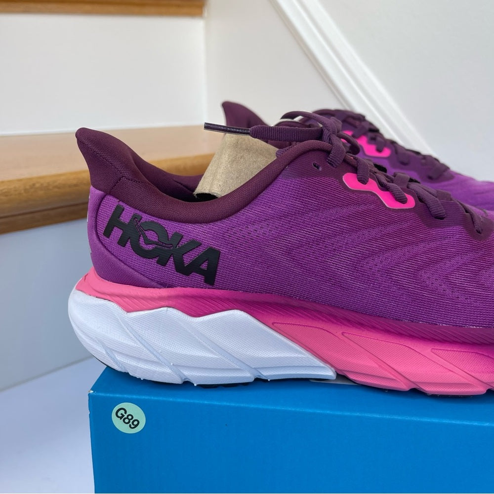 Hoka Arahi Running Shoes - brand new - Grapewine / Beautyberry - Pink Purple